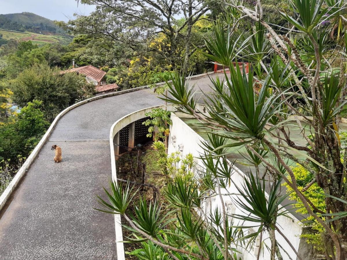 Pitaya Suites Cunha Bagian luar foto