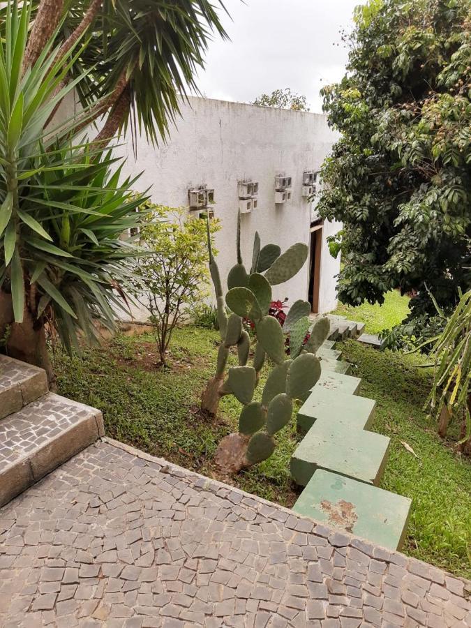 Pitaya Suites Cunha Bagian luar foto